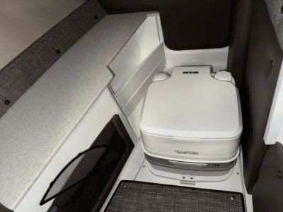 2025 Cobalt R6 Outboard - Photo 79