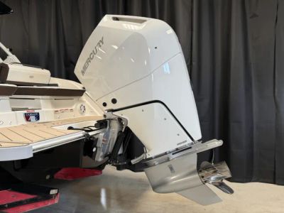 2025 Cobalt R6 Outboard - Photo 19