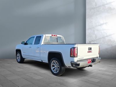2018 GMC Sierra 1500 — interior view