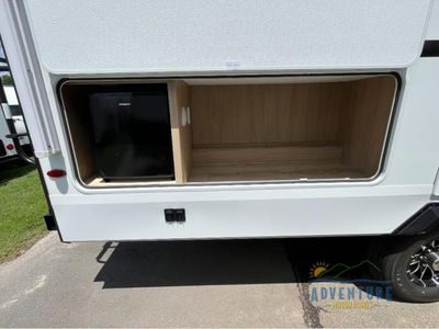 2026 Winnebago Thrive - Photo 8