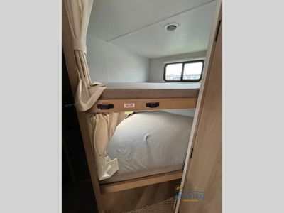 2026 Winnebago Thrive - Photo 10