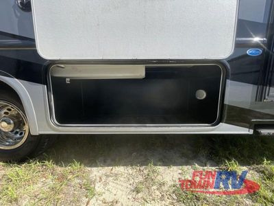 2024 Thor Motor Coach Magnitude — photo 27 view
