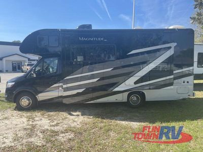 2024 Thor Motor Coach Magnitude — photo 12 view