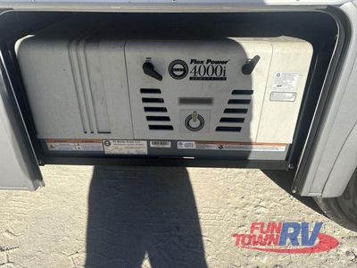 2024 Thor Motor Coach Magnitude — photo 8 view
