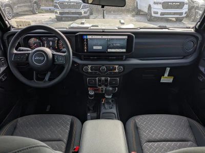 2026 Jeep Gladiator — photo 15 view
