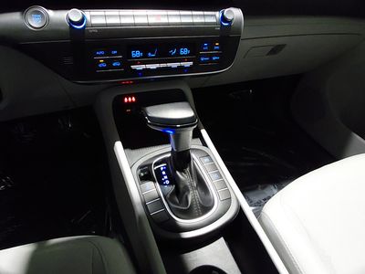 2024 Hyundai Kona — photo 13 view