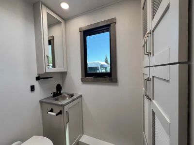 2027 Entegra VISION XL — photo 17 view