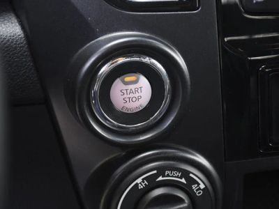 2024 Nissan Titan — photo 15 view
