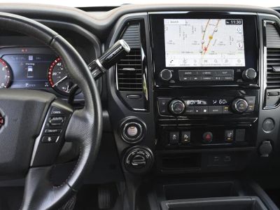 2024 Nissan Titan — photo 12 view