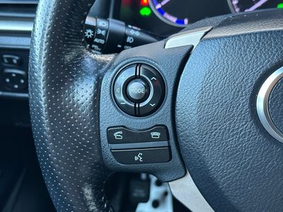 2015 Lexus CT 200h - Photo 25
