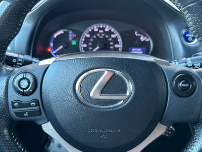2015 Lexus CT 200h - Photo 24