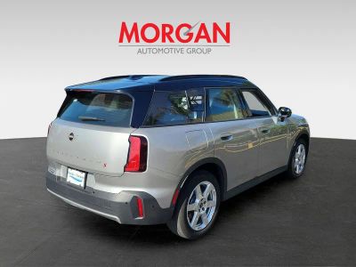 2025 MINI Countryman — interior view