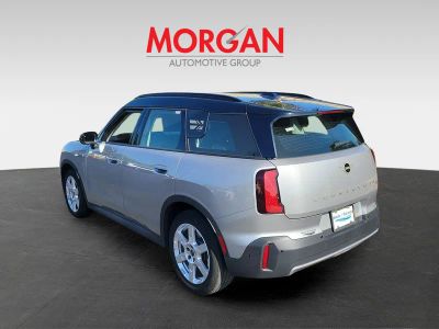 2025 MINI Countryman — engine compartment view