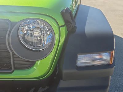 2026 Jeep Wrangler — photo 10 view