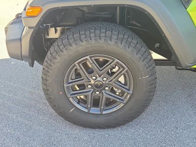 2026 Jeep Wrangler — photo 11 view