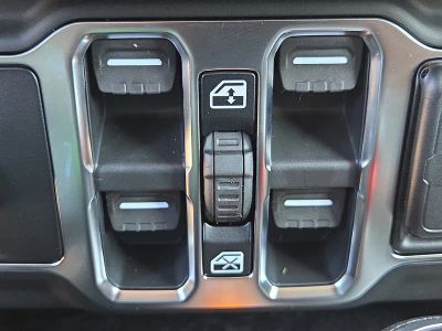 2026 Jeep Wrangler — photo 23 view