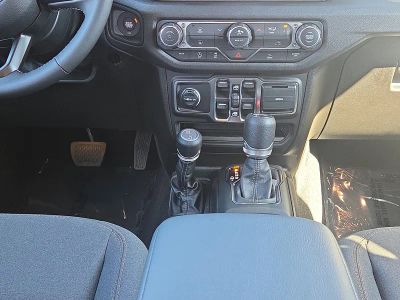 2026 Jeep Wrangler — photo 19 view