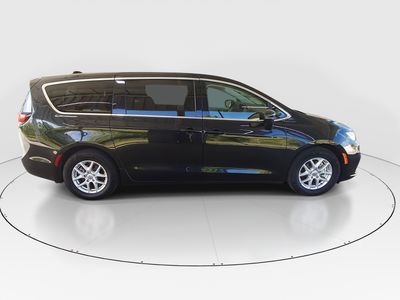2023 Chrysler Pacifica - Photo 8