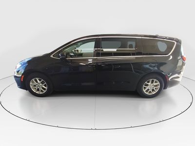 2023 Chrysler Pacifica - Photo 4