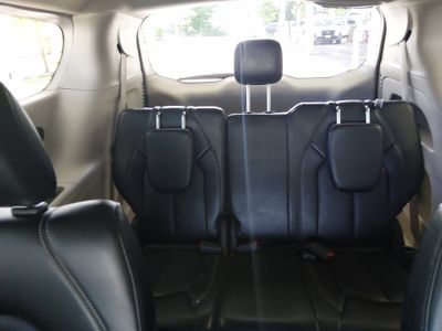 2023 Chrysler Pacifica - Photo 17
