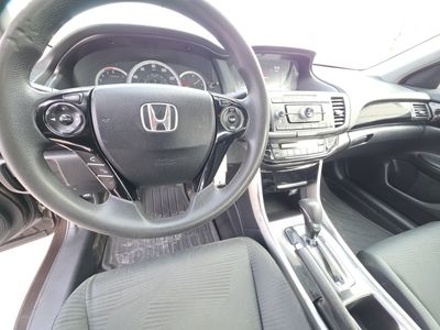 2017 Honda Accord Sedan - Photo 12