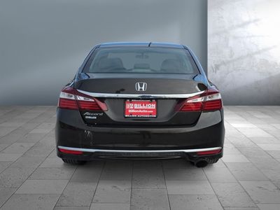 2017 Honda Accord Sedan - Photo 6