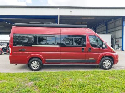 2022 Winnebago TRAVATO — photo 17 view