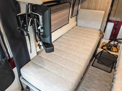 2022 Winnebago TRAVATO — photo 13 view