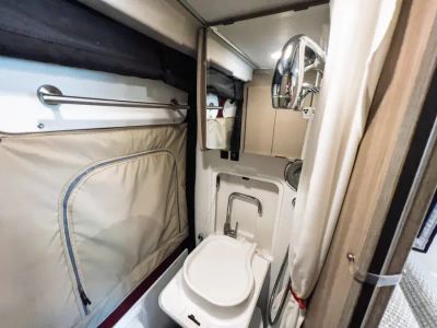 2022 Winnebago TRAVATO — photo 16 view