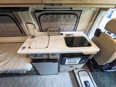 2022 Winnebago TRAVATO — photo 8 view