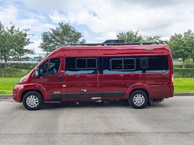 2022 Winnebago TRAVATO — photo 19 view