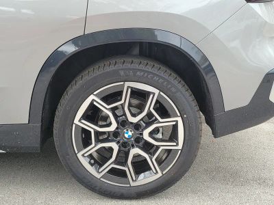 2026 BMW X1 — photo 9 view