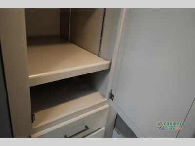 2025 Thor Motor Coach Chateau - Photo 39