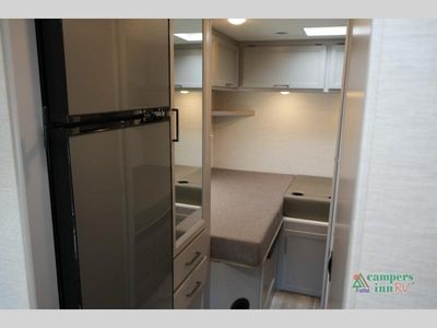 2025 Thor Motor Coach Chateau - Photo 37