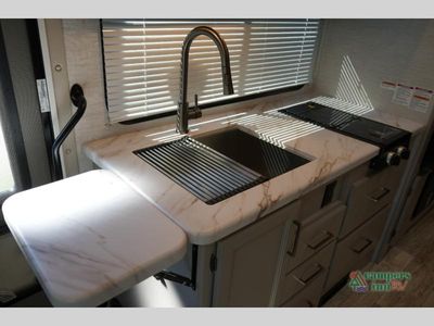 2025 Thor Motor Coach Chateau - Photo 27