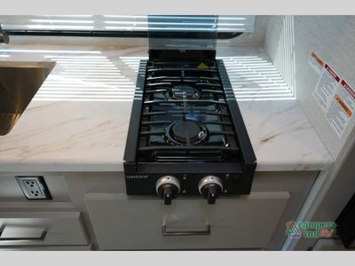 2025 Thor Motor Coach Chateau - Photo 31