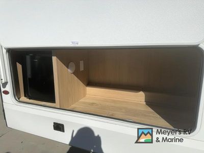 2026 Winnebago Thrive - Photo 4
