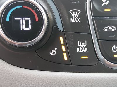 2024 Chevrolet Equinox — photo 17 view