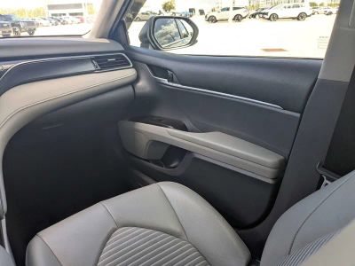 2021 Toyota Camry — photo 17 view