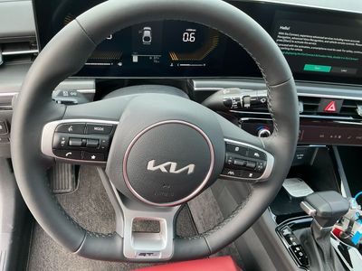 2026 Kia K5 — photo 14 view