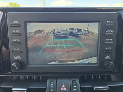 2019 Toyota RAV4 — photo 18 view