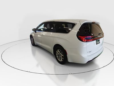 2024 Chrysler Pacifica - Photo 5