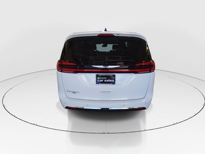 2024 Chrysler Pacifica - Photo 6