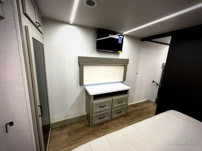 2025 Palomino Columbus - Photo 12