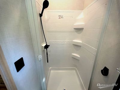 2025 Palomino Columbus - Photo 23