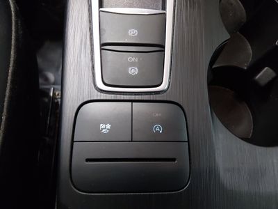 2025 Ford Escape — photo 18 view