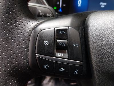 2025 Ford Escape — photo 17 view