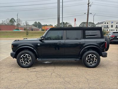 2022 Ford Bronco - Photo 4