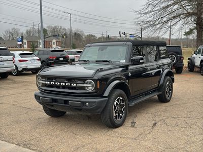 2022 Ford Bronco - Photo 3