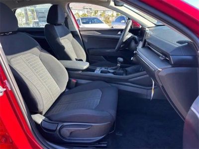 2025 Kia K5 — photo 15 view